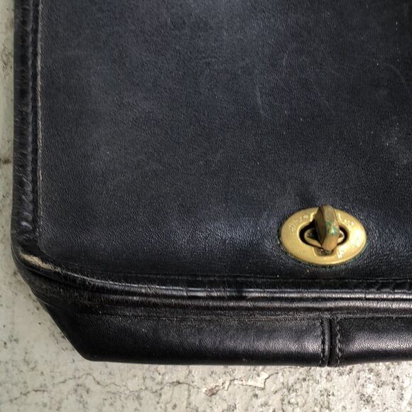 Coach vintage crossbody - Picture 3 of 9